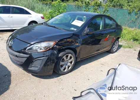 2011 Mazda Mazda3 I Sport z USA, uszkodzony, nr VIN JM1BL1UG9B1420799